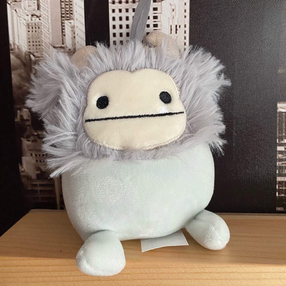 Squishmallows 4” Christmas Ornament Evita Bigfoot